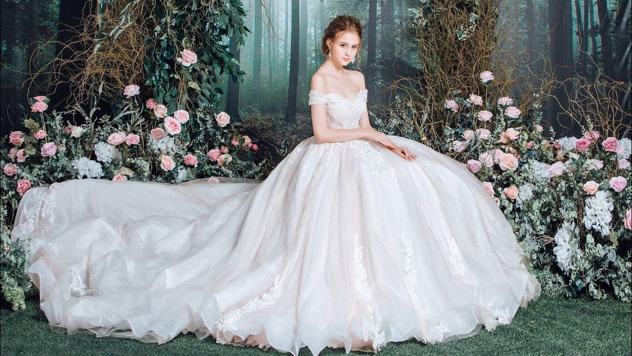 10 mẫu váy cưới đẹp xu hướng năm 2019