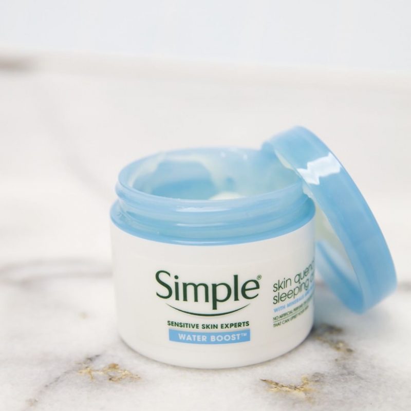 Mặt nạ ngủ Simple Water Boost Skin Quench Sleeping Cream 