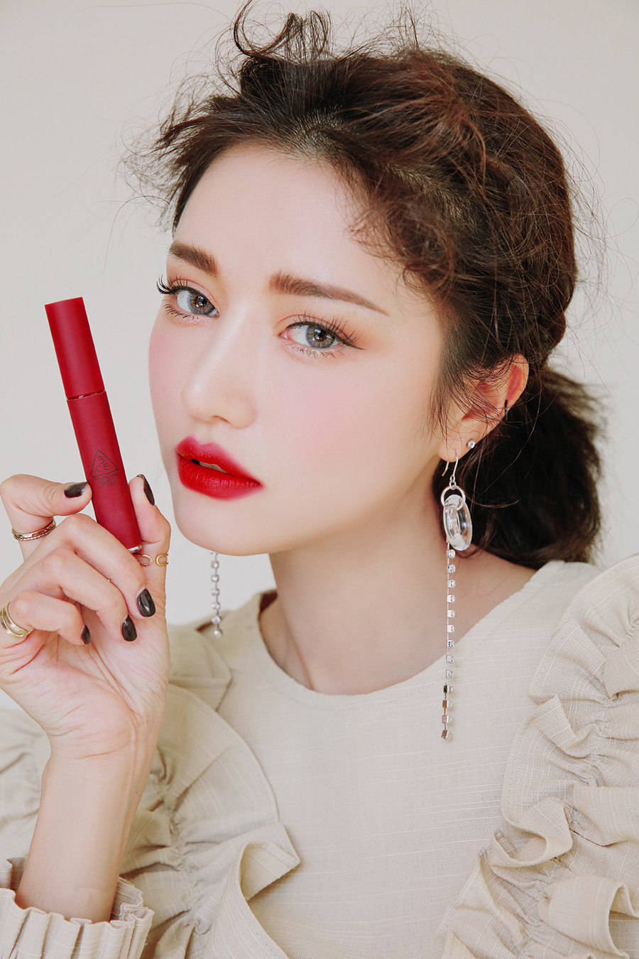 son màu đỏ lạnh 3ce
