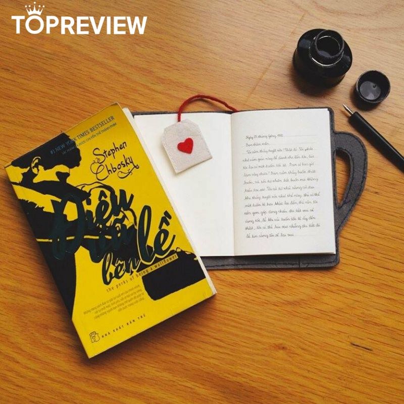 Review sách "Điệu vũ bên lề"