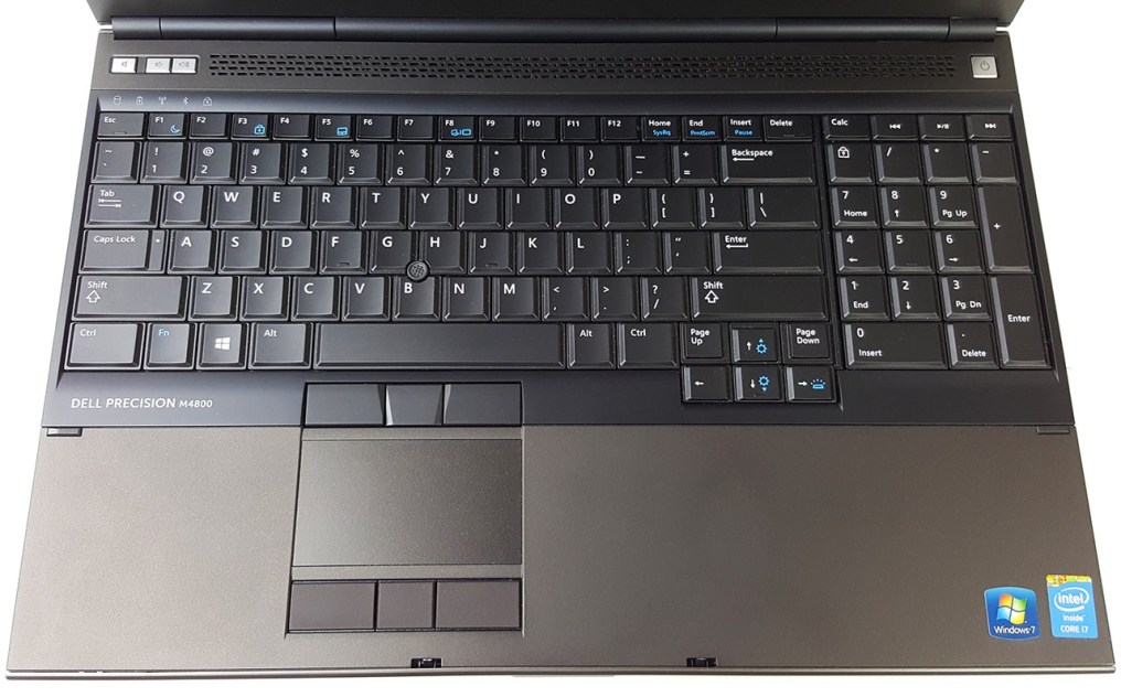 Bàn phím của Dell M4800 mang đến sự dễ chịu cho người dùng