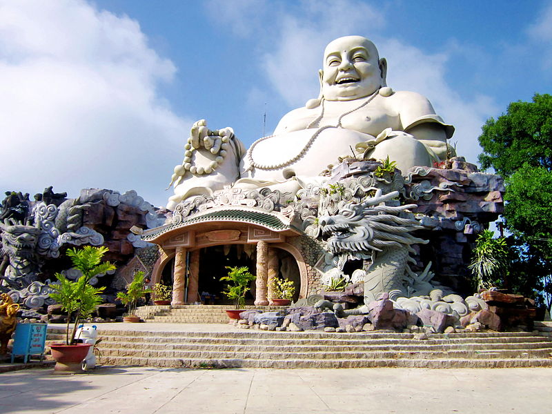Chùa Phật Lớn - ngôi chùa linh thiêng nổi tiếng thu hút đông đảo khách du lịch 