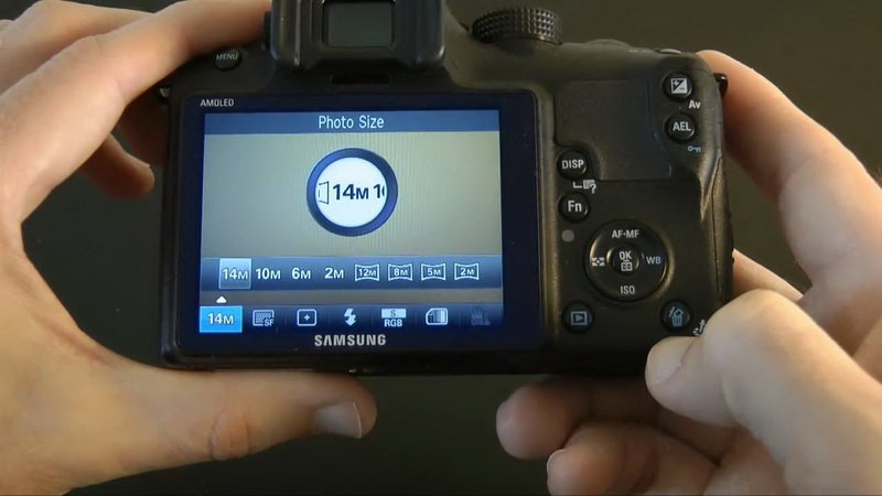 Máy ảnh Samsung NX10