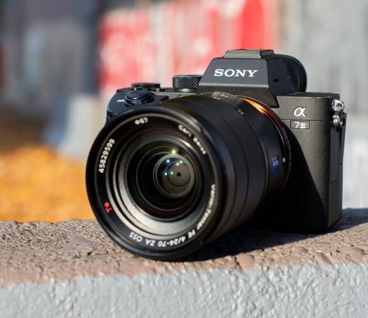 Máy ảnh Sony A7 III