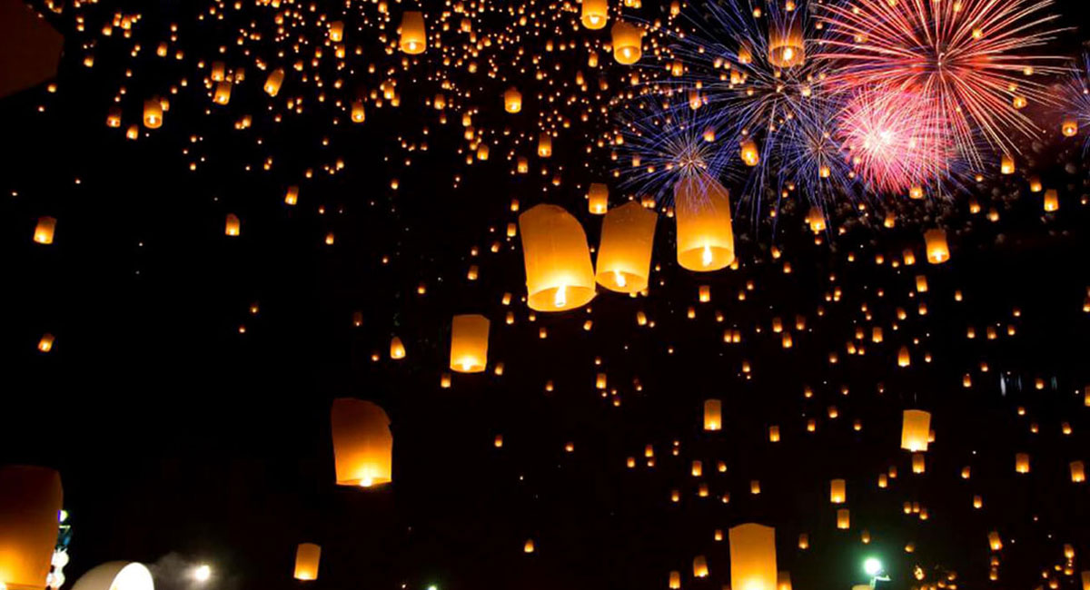  Lễ Hội Loy Krathong truyền thống của đất nước Thái Lan được tổ chức hằng năm vào đêm trăng rằm của tháng 12 theo lịch Thái 