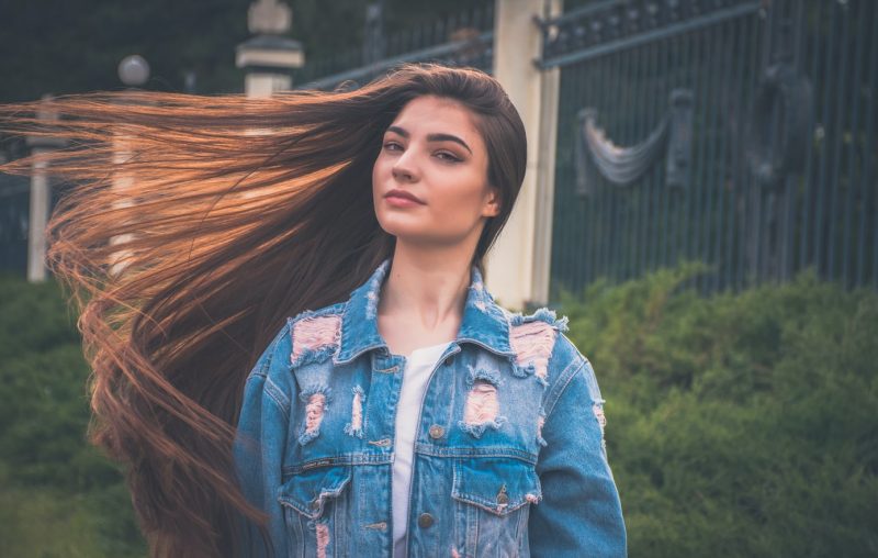 Top 5 tips làm mái tóc dài nhanh phù hợp với các bạn đang muốn nuôi tóc dài nhanh chóng.